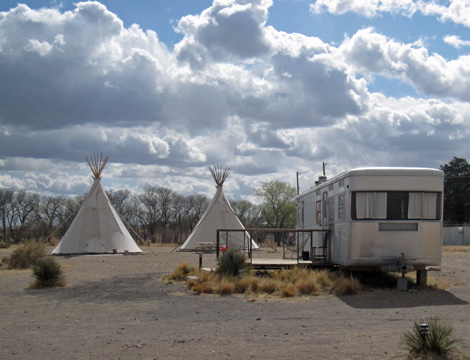 chin_teepee